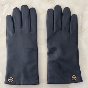 Coach gloves, brand new, run small.